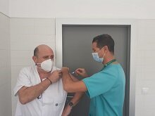 Vacunacin contra la gripe en la consulta de Salud Laboral del Hospital de Alta Resolucin de Loja