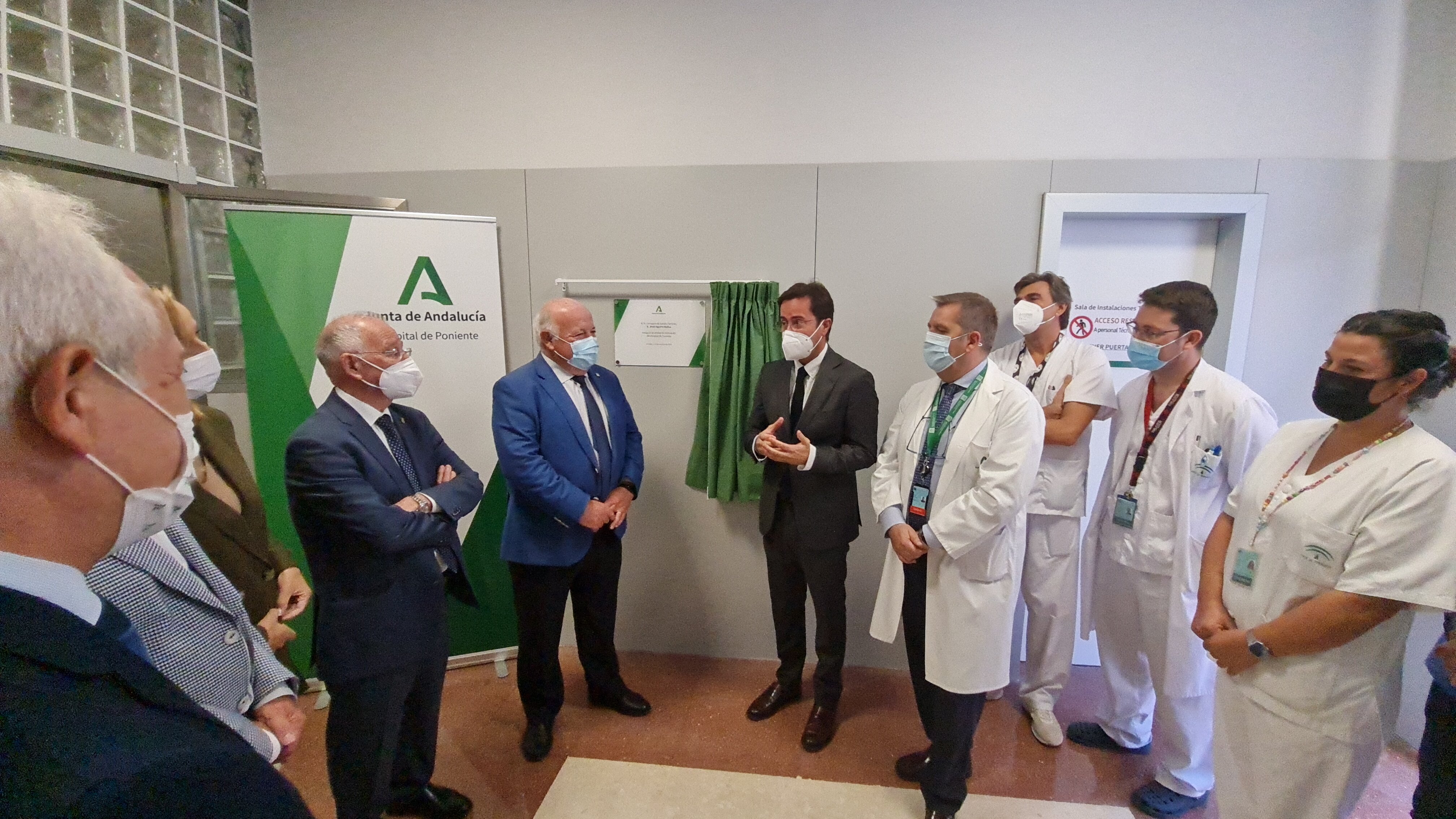 Momento de la inauguracin del Servicio de Hemodilisis recientemente renovado